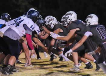 Rebels Rally In 4th Quarter To Beat Hampton, Extend Win Streak To 8 Games