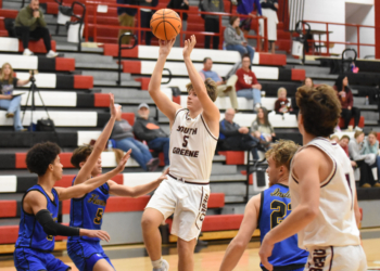 New Look Rebels Get Past Hancock County, 67-58