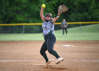 Brooks Shuts Down UH As Lady Huskies Start Tourney With 6-0 Win