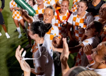 Tennessee Topples No. 1 North Carolina, 2-0, To Open 2025 Season
