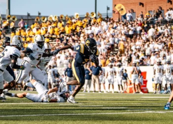Bucs roll past Murray State, 45-17