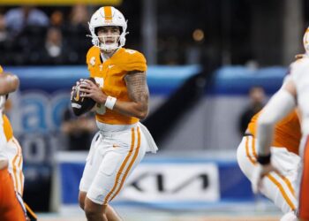 Joey Aguilar Named Manning Award Star of the Week