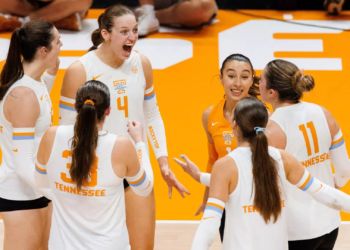 #22 Lady Vols Sweep Georgia In SEC Opener
