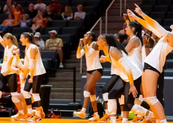 Lady Vols Squash #21 Georgia Tech In Four-Set Thriller