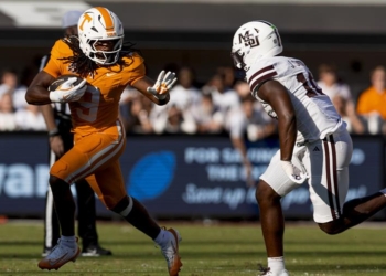 #12/12 Vols Focused on Adaptability Against the Razorbacks