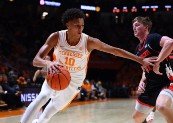 #18 Vols Beat Mercer, 76-61, In Season Opener