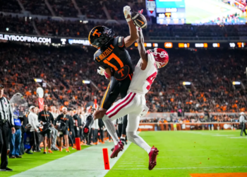 #14 Tennessee Falls To #18 Oklahoma, 33-27