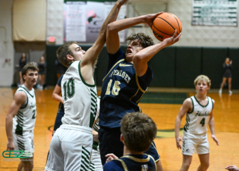 West Greene Tightens Up On Defense To Take Down Huskies 55-38