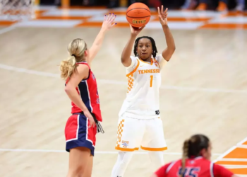 #23 Lady Vols Drain 18 Threes, Dash Past Southern Indiana, 89-44
