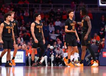 #13 Vols Drop 62-60 Road Decision At Syracuse
