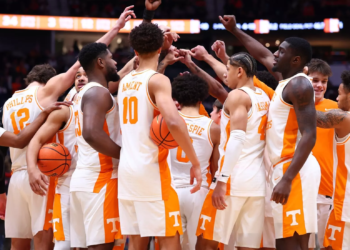 #13 Vols Come Up Short, 75-62, Against #14 Illinois In Nashville
