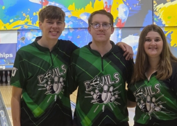 Gilbert and Phillips Compete in TSSAA State Bowling Tournament