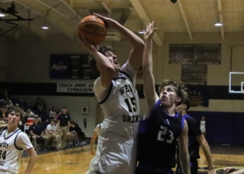 Coggins Crushes Buffs Comeback At The Buzzer
