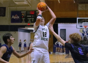 Blue Devils Bolt Past Buffaloes; Simmons Breaks Scoring Record