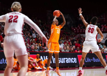 #20 Lady Vols Overcome 10-Point Deficit To Topple #21 Tide, 70-59