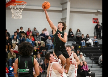 Huskies Show Fight, But Can’t Complete Comeback At Washburn