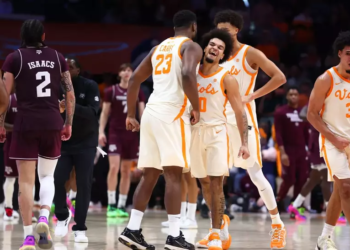 #24 Vols Upend Texas A&M, 87-82, In Double-Overtime Thriller