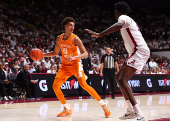 Ament Scores 29, As Vols Claim 79-73 Road Win At #17 Alabama