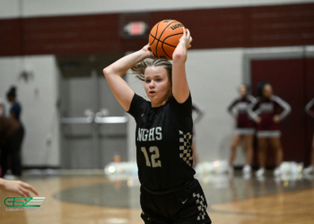 Lady Huskies Dominate Hampton, Huskies Hang Tough In District Split