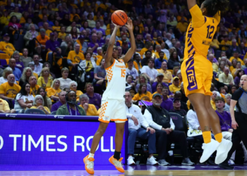 No. 6 LSU Fends Off Determined Lady Vols, 89-73