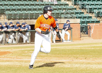 Pioneers Fall To Eagles In Mid-Week Contest