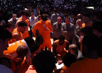 #22 Vols Fall, 73-69, At Missouri
