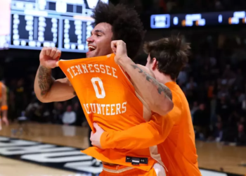 Vols Take Down #19 Vanderbilt, 69-65, In NASHVILLE