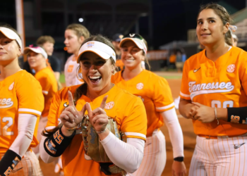 #1 Lady Vols Improve To 20-0 With Win Over Belmont