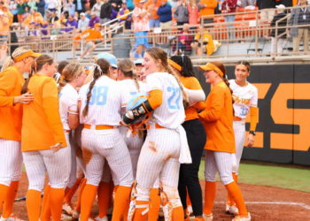 #1 Lady Vols Complete Sweep of #17 LSU In Comeback Fashion