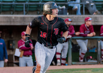 Pioneers Hold On For 12-9 Win Over Flames
