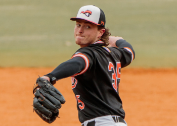 Pioneers Wrap Up Weekend Series At LMU