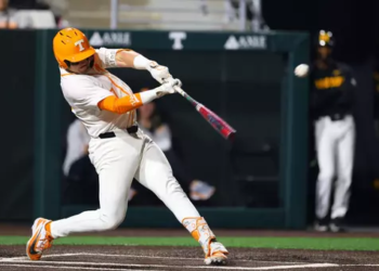 #21 Vols Tame Tigers In Sunday Rubber Game, 7-1