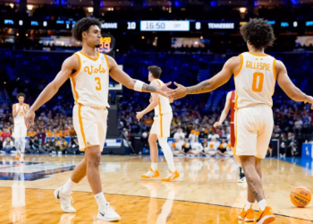 HOOPS CENTRAL: #23 [6] Tennessee vs. #6 [2] Iowa State