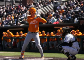 #20 Vols Let Late Lead Slip Away In Sunday Slugfest At Vanderbilt