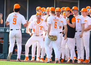No. 17 Vols Shut Down In-State Foe ETSU, 7–1