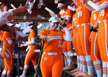 #7 Lady Vols Clinch Series with 4-2 Win Over #25 South Carolina
