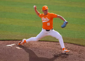 Vols Falter In Extras, Drop Series Finale To LSU