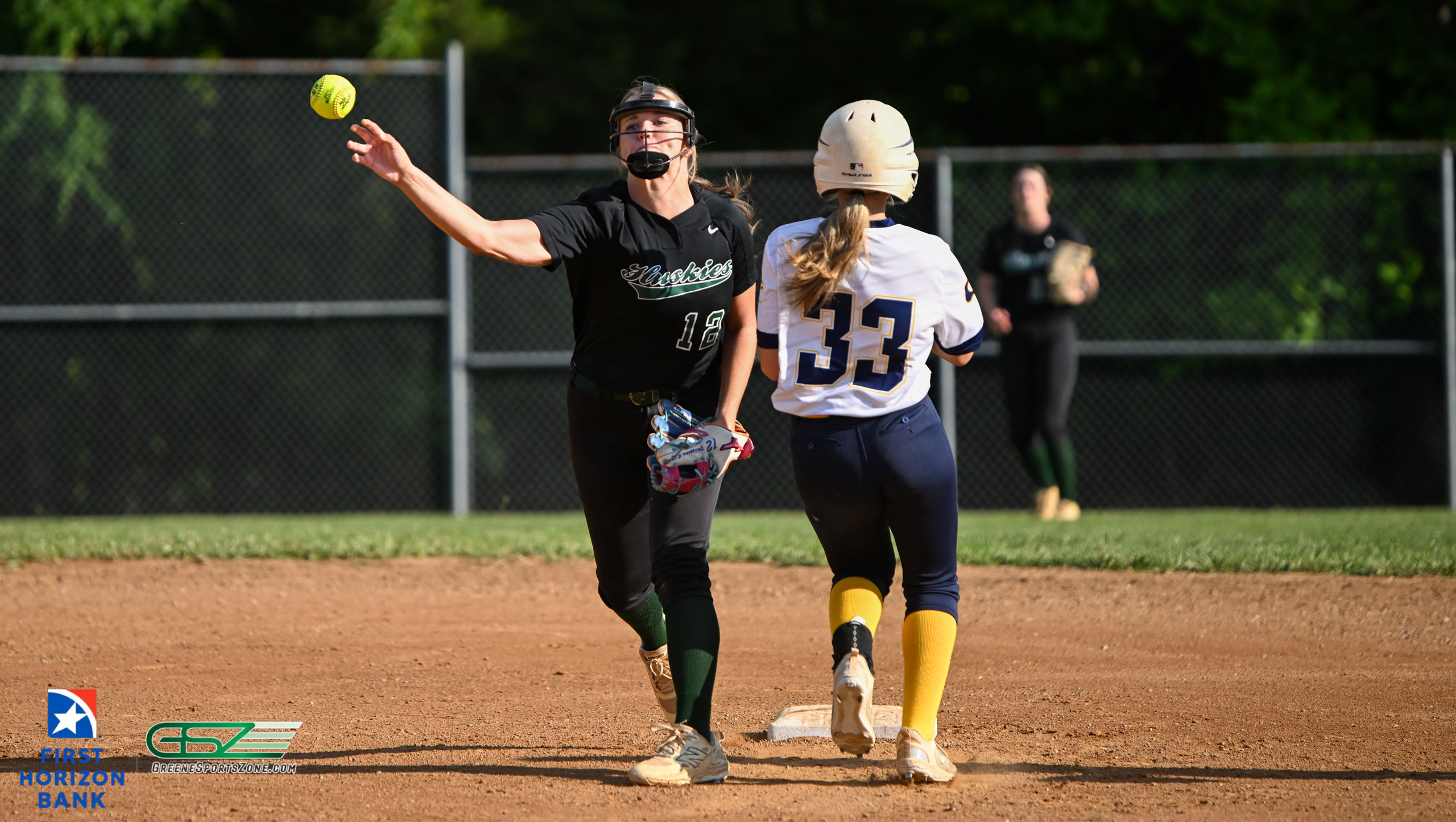 4 In A Row: Lady Huskies Take Down Cloudland In Region Title Game