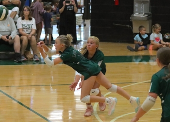 Lady Devils Take Control and Sweep Lady Rebels in Middle School Volleyball